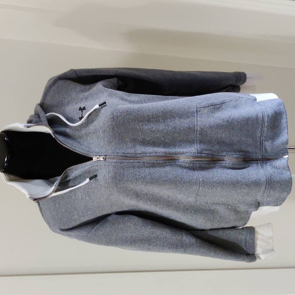 Under Armour Lounge Top Size LG